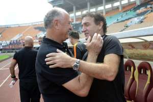 Atlético-MG admite interesse em Cuca, mas também analisa '2 ou 3 nomes de peso'