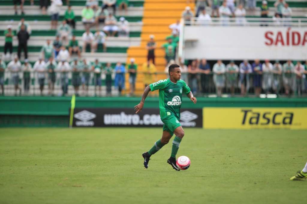 Figueirense faz a 'final antecipada' do Catarinense com a Chapecoense 