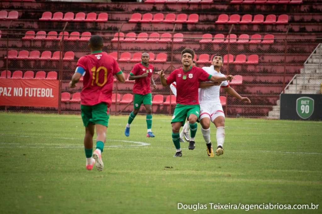 Portuguesa Santista vence Grêmio Osasco e segue invicta no estadual (Foto: Douglas Teixeira/ Agência Briosa)