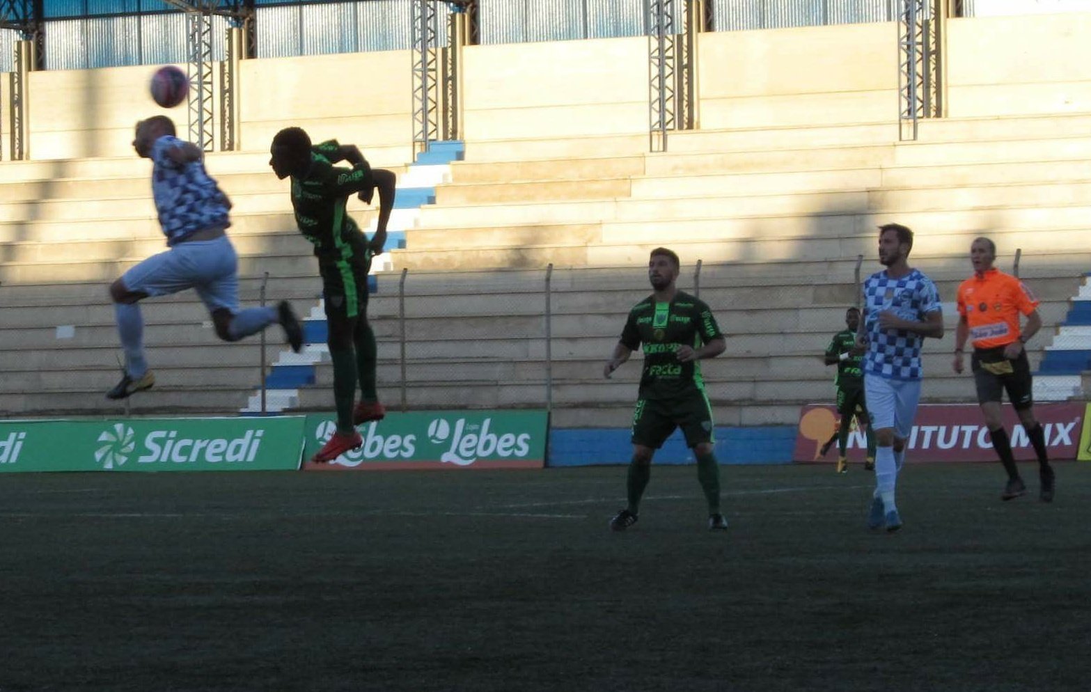 GAÚCHO: Caxias empata, mas segue líder isolado em noite de poucos gols