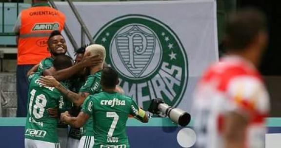 Borja marcou mais dois gols pelo Palmeiras e parece mais bem adaptado