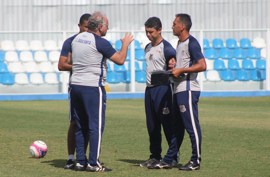 Toninho Cecílio busca primeira vitória com Netuno (Foto: Michael Sanches / Água Santa)