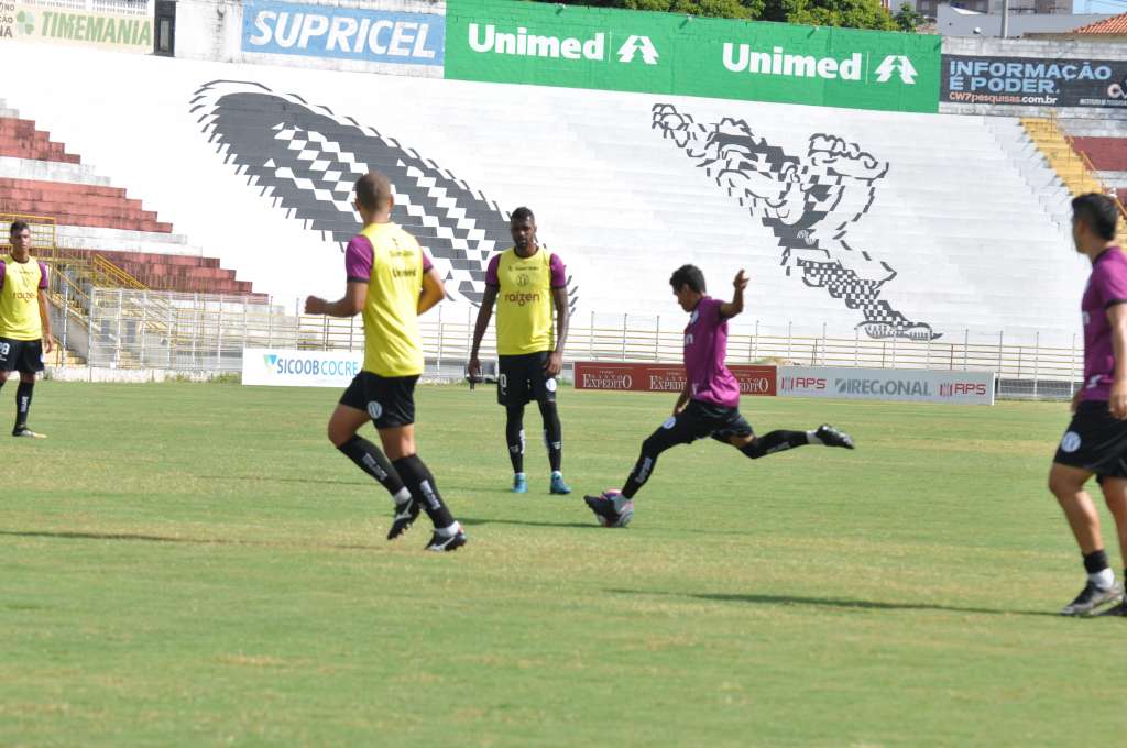 Em meio à sequência de bons resultados, XV recebe o Penapolense (Foto: Vitor Prates)