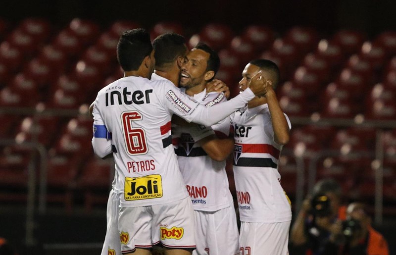 Paulistão: São Paulo e Santos duelam em busca da primeira vitória em clássicos