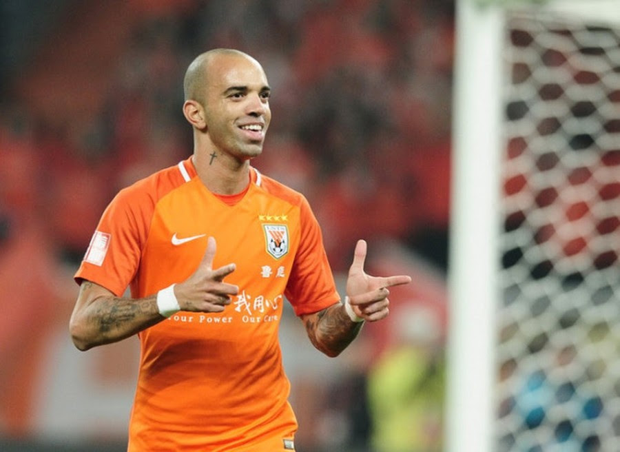 Diego Tardelli agradece carinho, mas esfria possibilidade de retorno ao Brasil