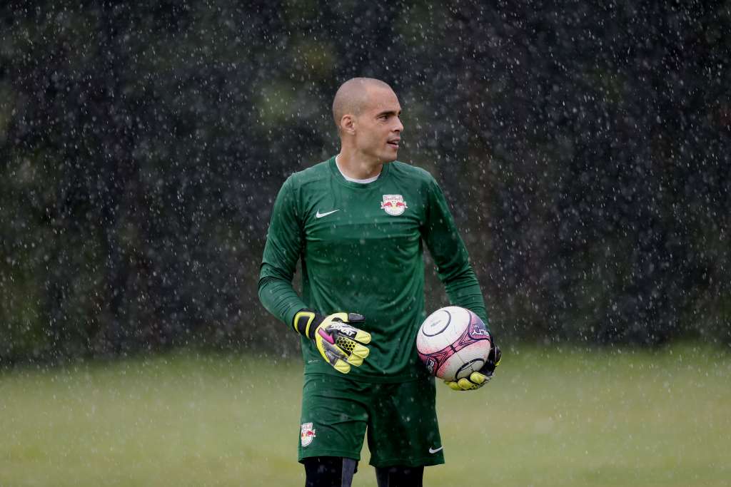 Júlio César enfrentará pela primeira vez o Corinthians, clube que defendeu por 15 anos