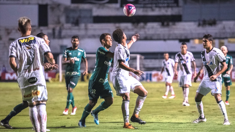 PAULISTÃO: Em rodada pobre de gols, Palmeiras empata mais uma e Santos vence clássico