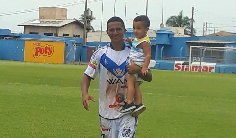 Max Pardalzinho fez três gols com a camisa do Olímpia (Foto: Divulgação)
