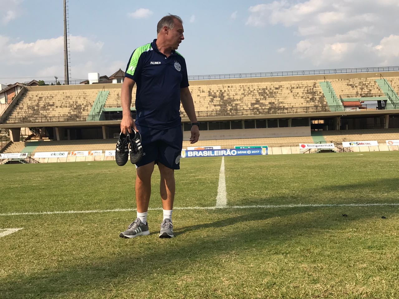 Sergipano: Após derrota no clássico, Aílton Silva deixa o Confiança