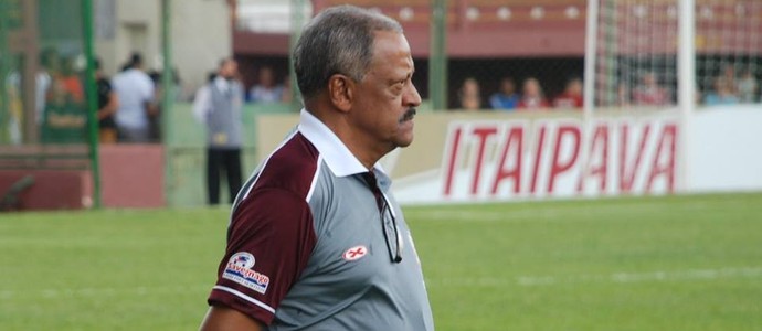 José Carlos Serrão é o técnico da rodada (Foto: Vinícius Alves / Sertãozinho)