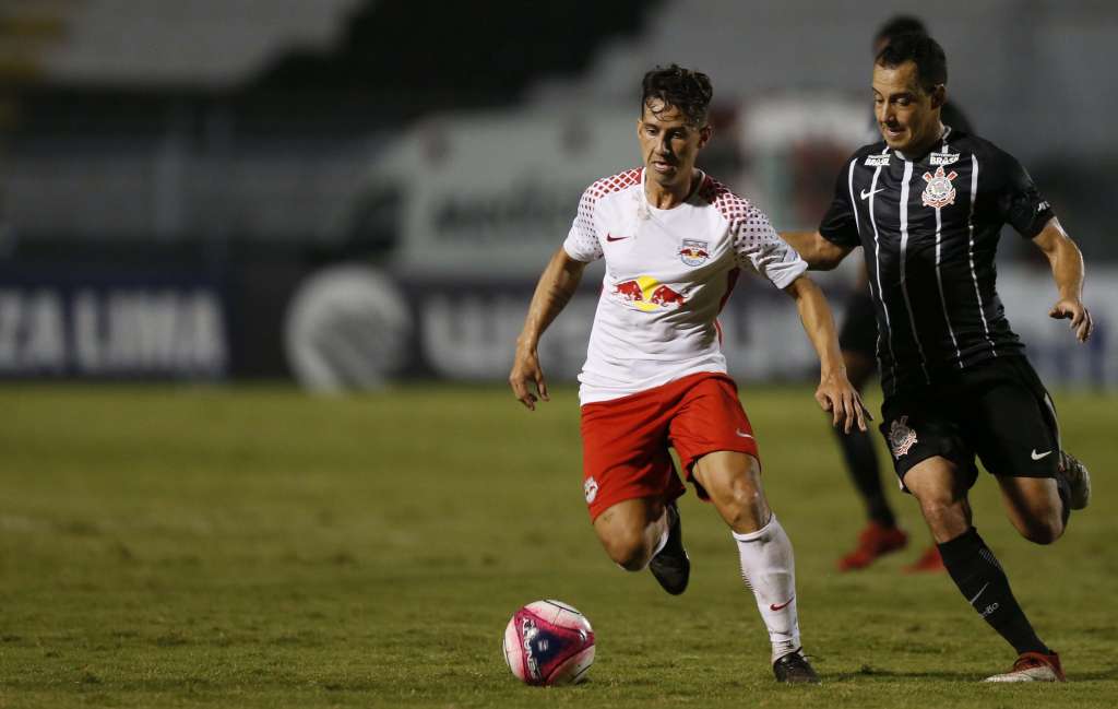 Corinthians e Red Bull empatam no Estádio Moisés Lucarelli, em Campinas