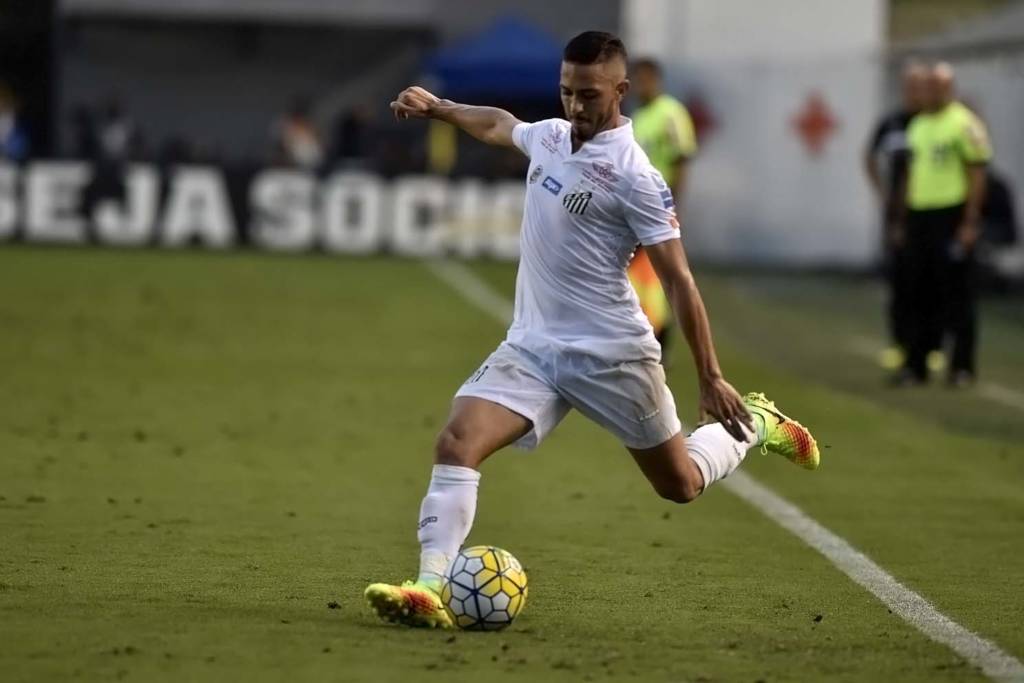 Paulistão: Improvisado em clássico, Jean Mota conquista a confiança de Jair no Santos