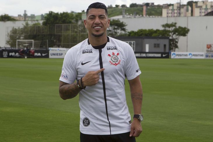 Ralf é apresentado no Corinthians e pode reestrear na próxima semana