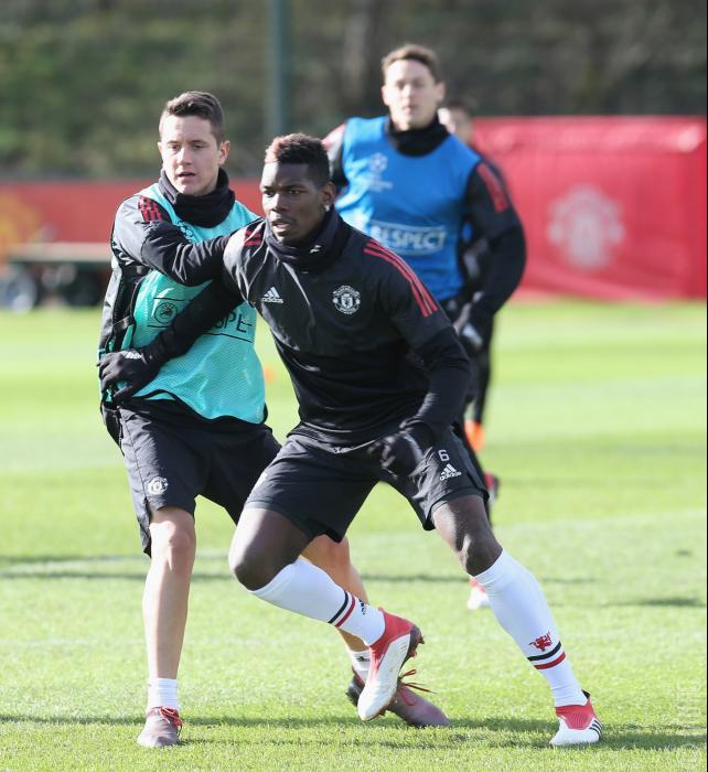 Pogba e Herrera estão à disposição de José Mourinho (Foto: Manchester United)