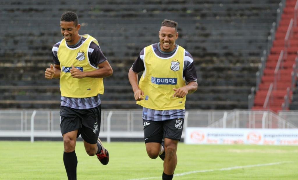 Lateral lamenta eliminação na Copa do Brasil, mas ressalta: “Jogamos de igual para igual” (Foto: AA Inter de Limeira/Divulgação)  