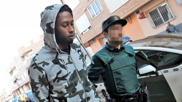 Espanhol: Zagueiro do Villarreal é preso e acusado de tentativa de homicídio