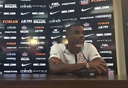 Marllon foi apresentado no Timão (Foto: Corinthians)