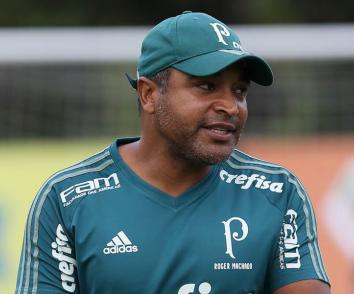 Roger Machado tem conseguido dar um padrão ao Verdão