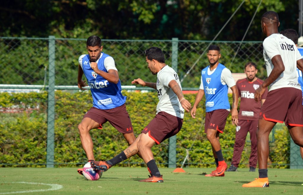 PAULISTÃO: Palmeiras favorito contra o Corinthians em Itaquera? Veja os prognósticos!