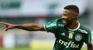 Paulistão: Michel Bastos abre mão de ser meia e ganha espaço no Palmeiras