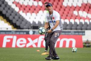 Vasco estuda Eduardo Baptista e Gilson Kleina se Zé Ricardo sair