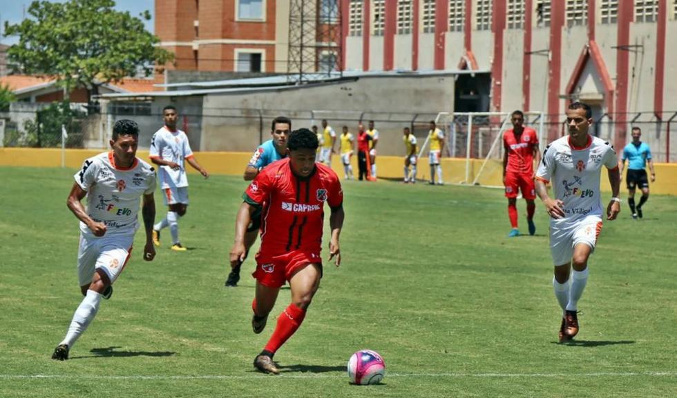 Atibaia joga querendo manter a liderança da A3 (Foto: Divulgação/Atibaia)