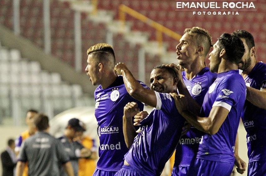 Confiança tenta garantir permanência na elite do sergipano