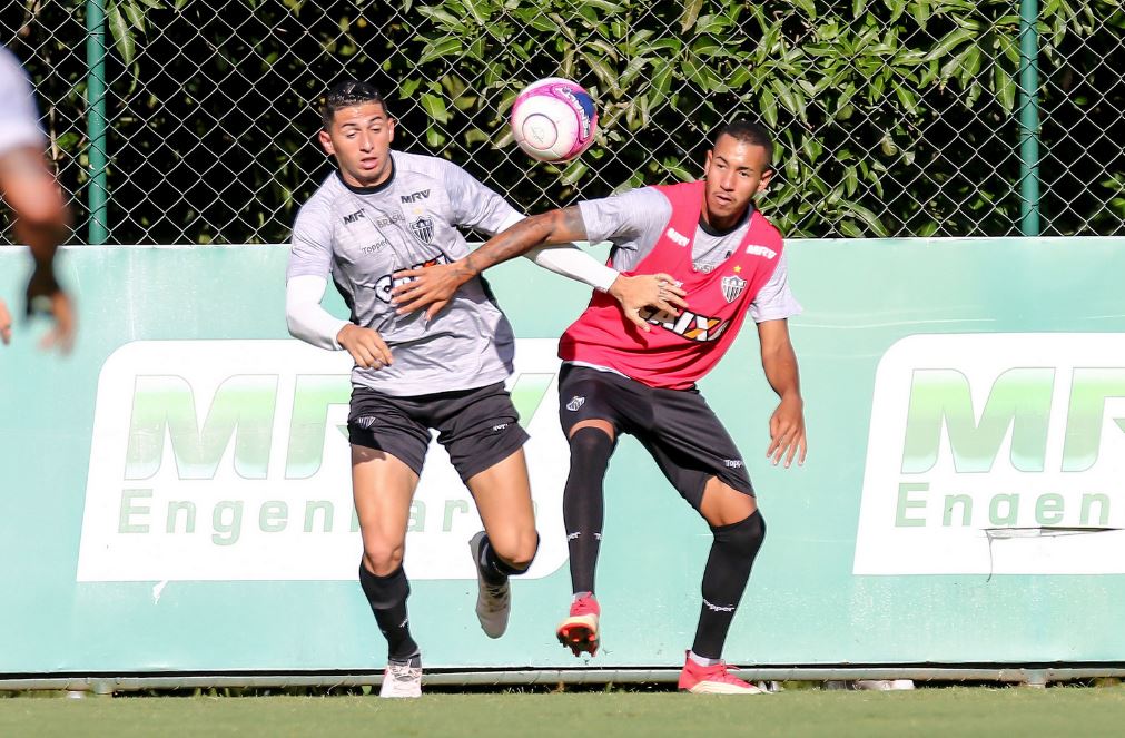 Mineiro: Atlético treina com os reservas, mas interino despista sobre escalação