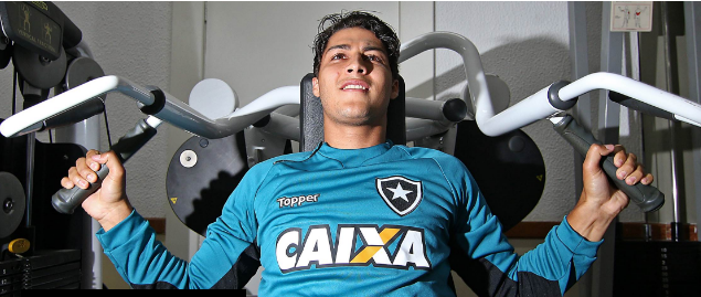 Carioca: Marcinho se emociona após retorno ao Botafogo: ‘Não tive força para comemorar’