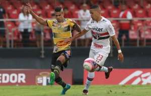 Lateral do Novorizontino exalta disputa para se classificar: 'Estamos mais vivos