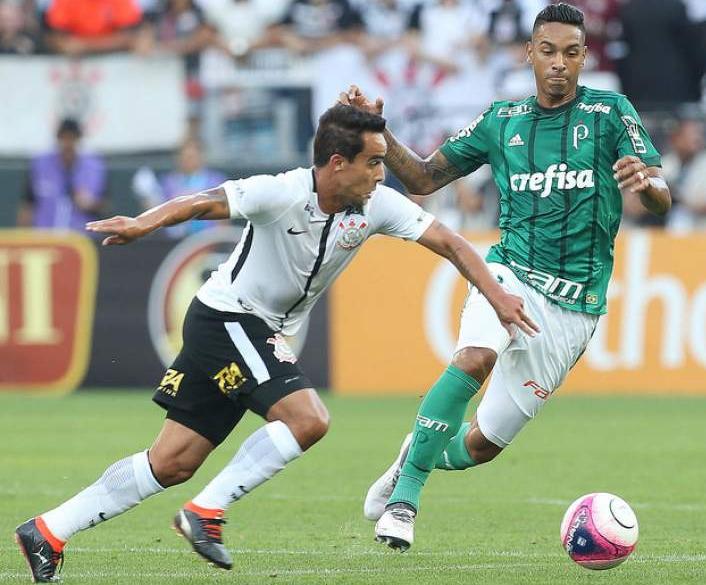 Jadson perdeu pênalti, mas Clayson confirmou a outra penalidade com categoria