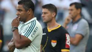 Roger pede foco na Libertadores e admite 'ajustes' no Palmeiras