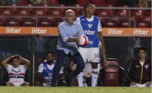 Petros defende Dorival Junior no São Paulo e avisa: 'Aqui ninguém vai fugir'