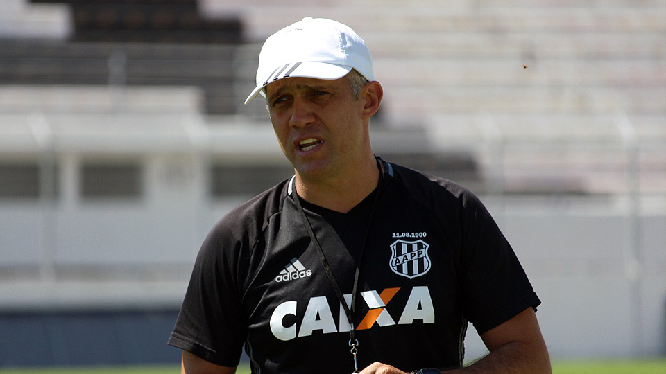 Paulistão: Eduardo Baptista lamenta primeira derrota da Ponte Preta fora de casa