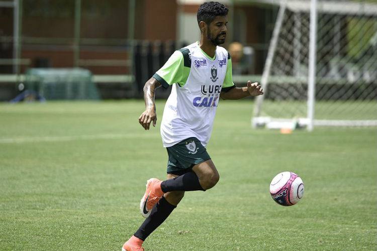 Mineiro: Em busca de vaga nas finais, Aderlan foca em últimas partidas do América-MG