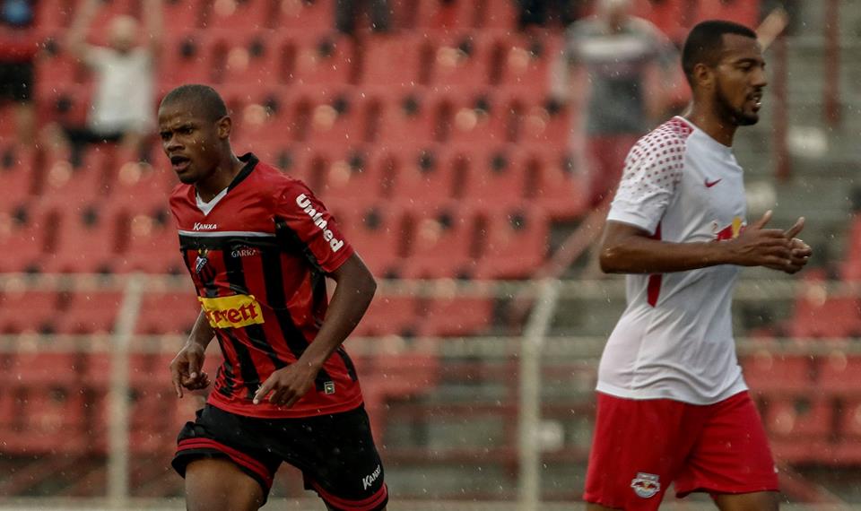 Júnior Santos marcou na estreia pelo Galo (Foto: Miguel Schincariol / Ituano)