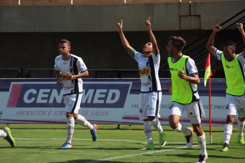 João Marcos se destacou pelo Sub-20 do CAV (Foto: Rafael Nascimento / Votuporanguense)