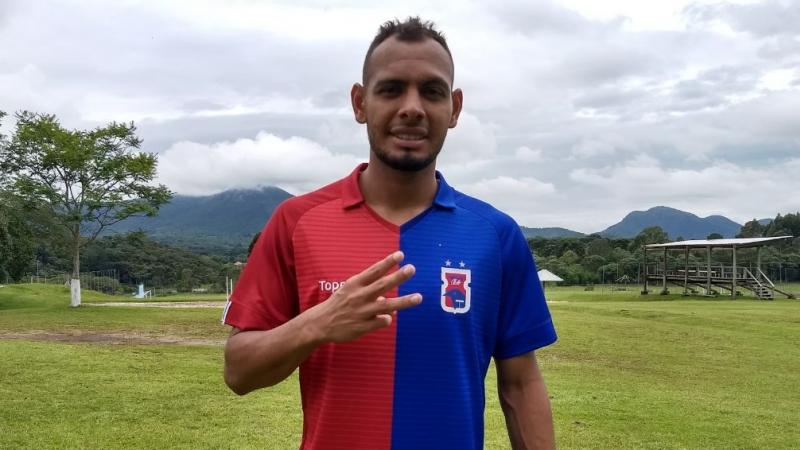 Paranaense: Lateral do Paraná elogia chega de Rogério Micale: ‘Grande treinador’