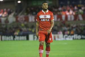 Catarinense: Criciúma busca Zé Carlos, do Paraná, e lateral do Mirassol