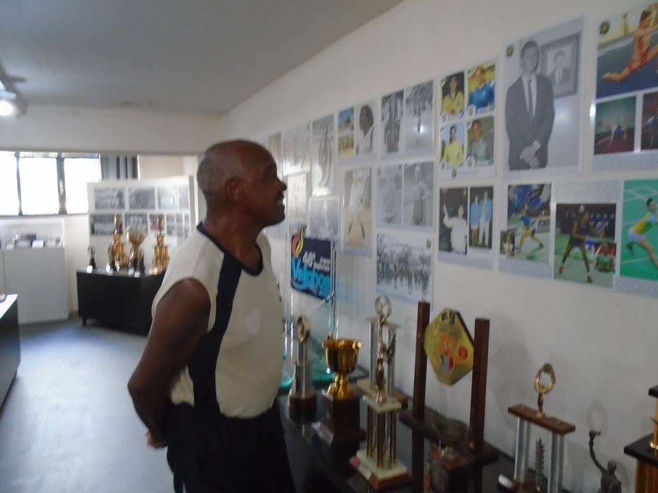 Ex-jogador de Guarani e Ponte Preta visita Museu do Esporte de Campinas