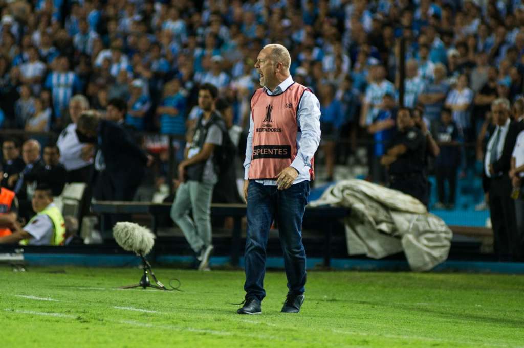 Mano lamenta gols em jogadas de bola parada e pede calma ao Cruzeiro
