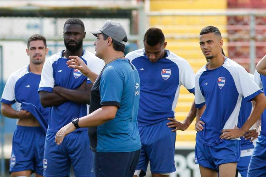 Tuca viu pontos positivos no amistoso (Foto: Divulgação / Nacional) 