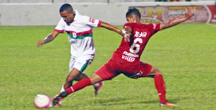 Portuguesa Santista venceu o Noroeste, em jogo de três expulsões e agora lidera de forma invicta. Foto: Alberto Ferreira - Agência Briosa