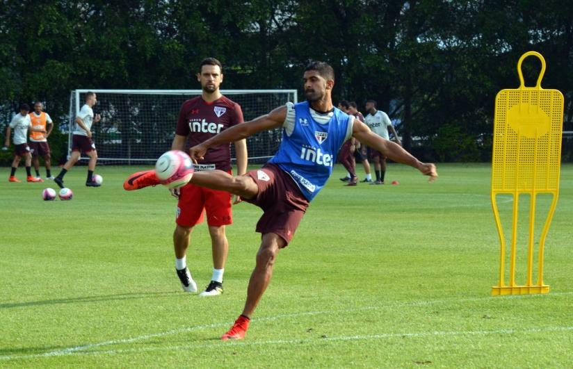 São Paulo treina visando duelo com o Linense pelo Paulistão 