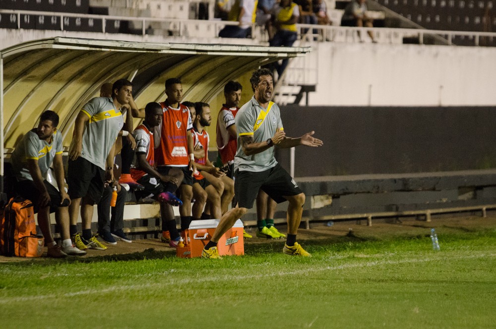 Rio Branco tenta manter o embalo das vitórias (Foto: Sanderson Barbarini | FOCO NO ESPORTE)
