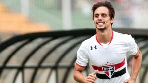 Paulistão: Com dores, zagueiro do São Paulo vira dúvida para jogo contra o Linense