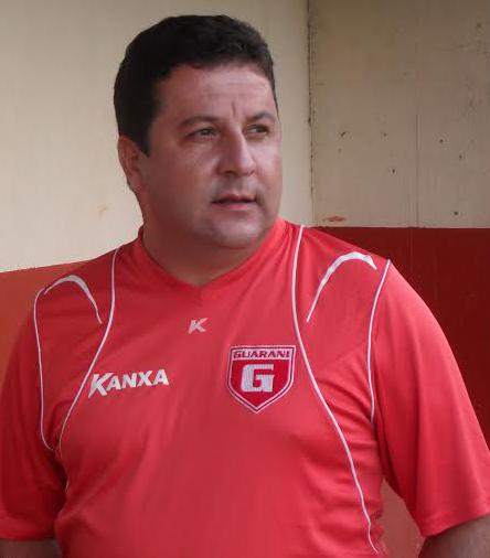 Só no FI:- Técnico rodado no interior paulista leva Guarani-MG à liderança