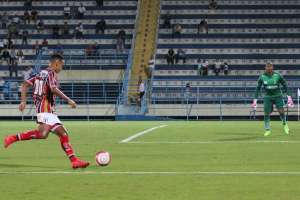 Santo André 0 x 1 Botafogo - Um quase no paraíso, o outro quase no inferno...