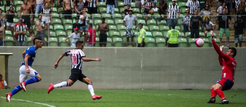 Fábio fez boas defesas e Cruzeiro suportou a pressão do Galo