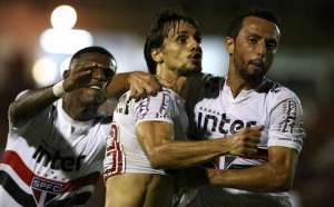 Linense 1 x 2 São Paulo - Com gol de Rodrigo Caio no fim, Tricolor vence em Lins